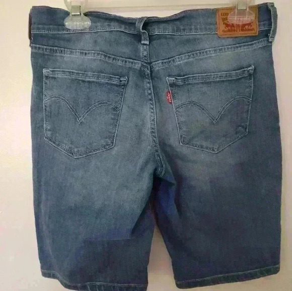 Levi - Jean Shorts - Size: 27 #274 - Picture 2 of 2